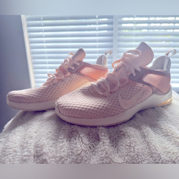 Nike Shoes - Women Pink Nike Athletic Sneakers in Size 8
